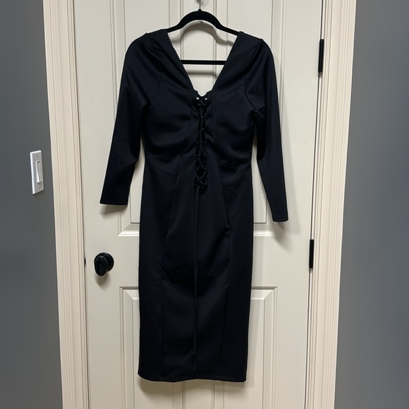 Never-worn, Popilush, Fitted, Midi Dress, Zippered Slit option, - Picture 3 of 3